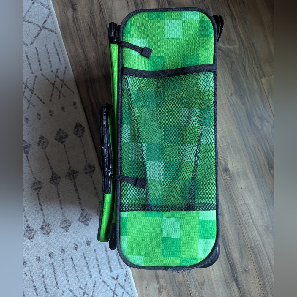 Minecraft Green Creeper Kids Rolling Suitcase. - Picture 3 of 11